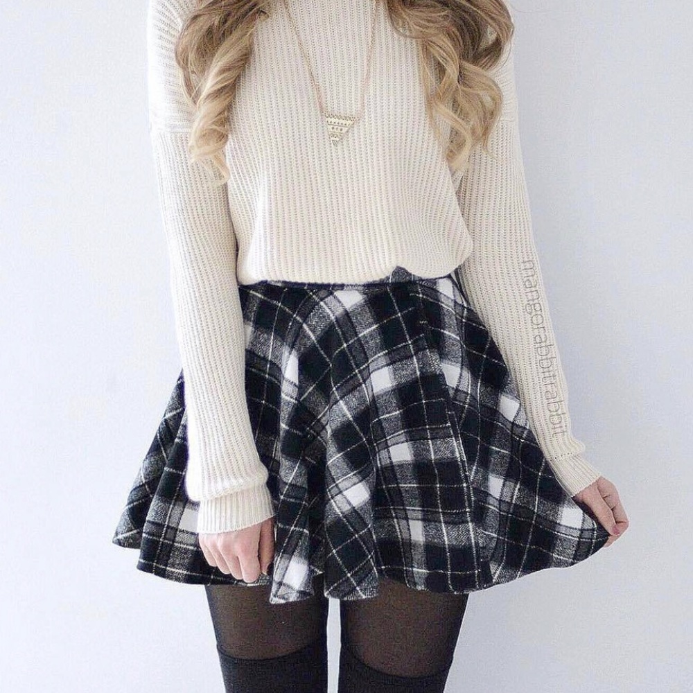 Brenda Monochrome plaid skirt (from Kerina Mango)